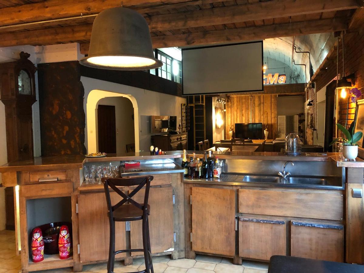 Appartement Style Loft Industrielle De 250M2 Лонгви Экстерьер фото