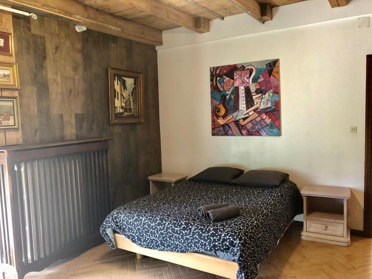 Appartement Style Loft Industrielle De 250M2 Лонгви Экстерьер фото